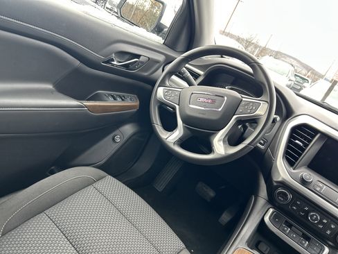 Used 2023 GMC Acadia SLE w/ Driver Convenience Package image 39