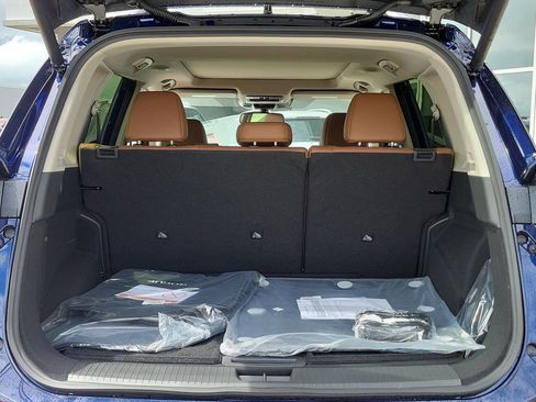 New 2026 Nissan Rogue Platinum w/ Platinum Premium Package AWD/4WD image 3