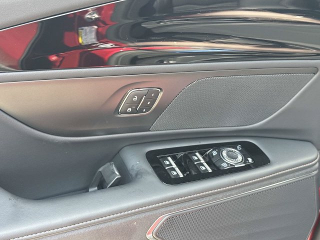 New 2026 Lincoln Nautilus Premier AWD/4WD image 18
