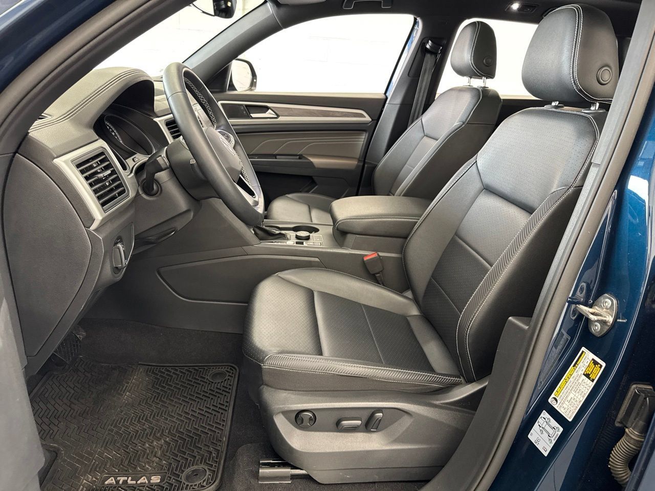 Used 2021 Volkswagen Atlas Cross Sport SE w/ Panoramic Sunroof Package AWD/4WD image 14