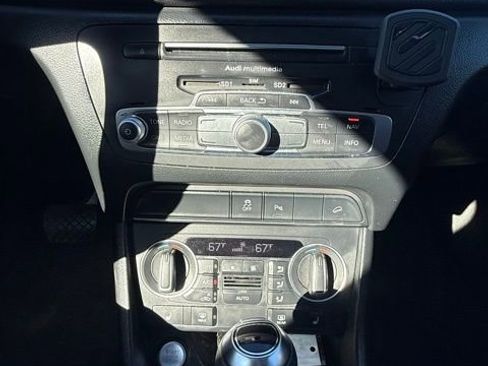 Used 2017 Audi Q3 2.0T Premium image 24