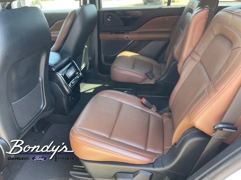 Used 2023 Lincoln Aviator Reserve w/ Equipment Group 201A RWD image 11