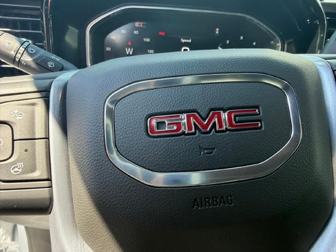 New 2026 GMC Sierra 1500 Elevation w/ Elevation Select Package AWD/4WD image 18