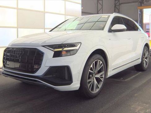 Used 2021 Audi Q8 Premium Plus AWD/4WD image 24
