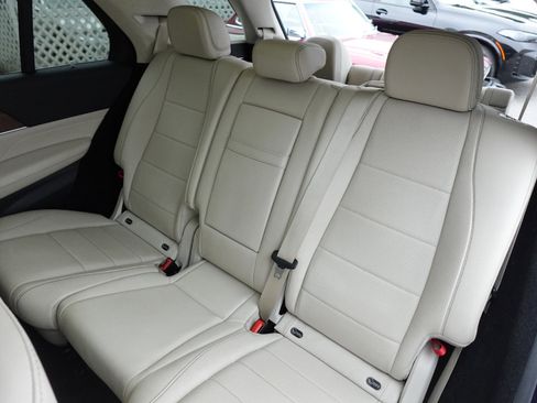 Used 2022 Mercedes-Benz GLE 350 4MATIC w/ 3rd Row Seat Package image 18