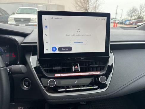 Used 2025 Toyota Corolla SE image 11