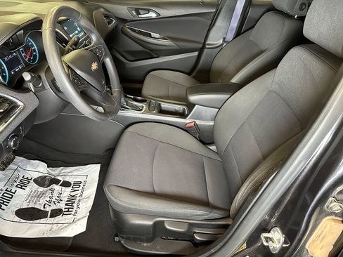 Used 2017 Chevrolet Cruze LT image 20