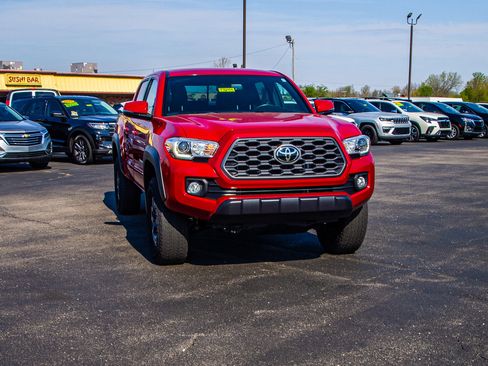 Used 2023 Toyota Tacoma TRD Off-Road AWD/4WD image 10