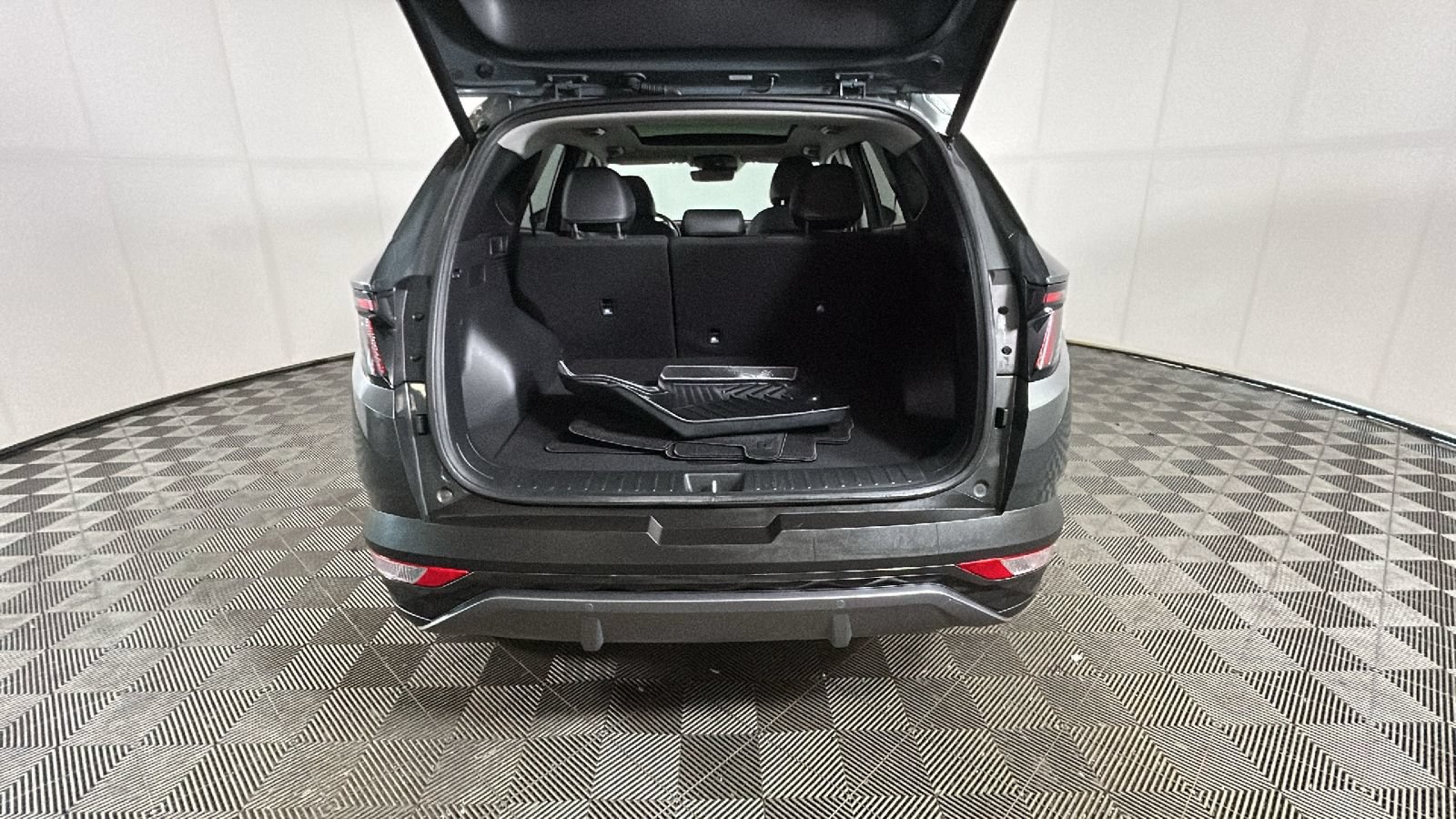 Used 2024 Hyundai Tucson Limited AWD/4WD image 33