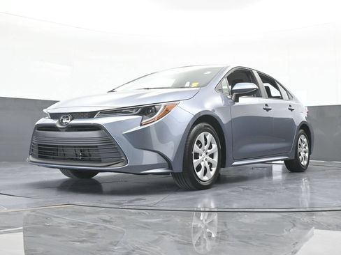 Used 2024 Toyota Corolla LE FWD image 46