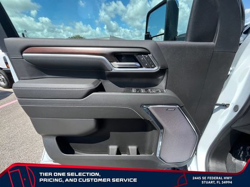 New 2026 GMC Sierra 3500 Denali w/ Denali Reserve Package AWD/4WD image 23