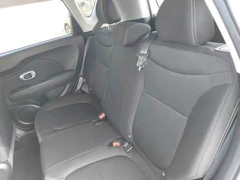Used 2017 Kia Soul Base image 14