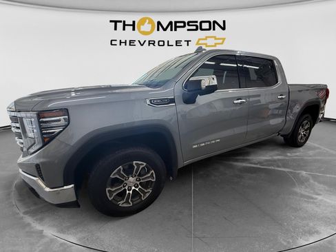 Used 2025 GMC Sierra 1500 SLT AWD/4WD image 2