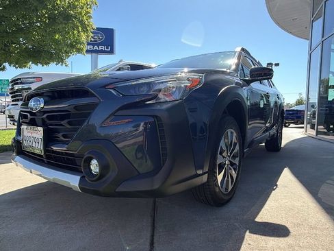 Used 2025 Subaru Outback Limited XT AWD/4WD image 9