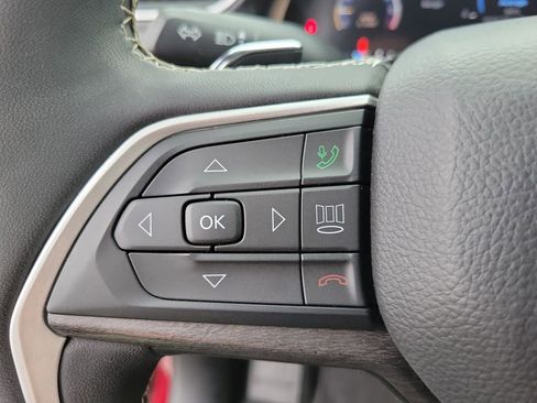 Used 2023 Jeep Grand Cherokee Limited w/ Black Appearance Package image 24