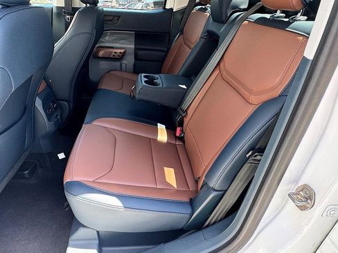 Certified 2024 Ford Maverick Lariat image 29