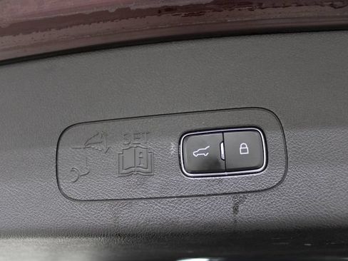 Used 2022 Lincoln Aviator Reserve w/ Equipment Group 201A AWD/4WD image 17