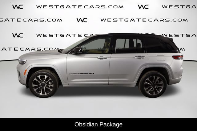 Used 2025 Jeep Grand Cherokee Summit AWD/4WD image 5