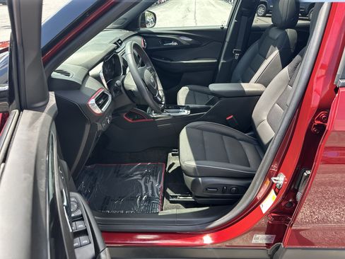 Certified 2023 Chevrolet TrailBlazer RS w/ Sun and Liftgate Package AWD/4WD image 11