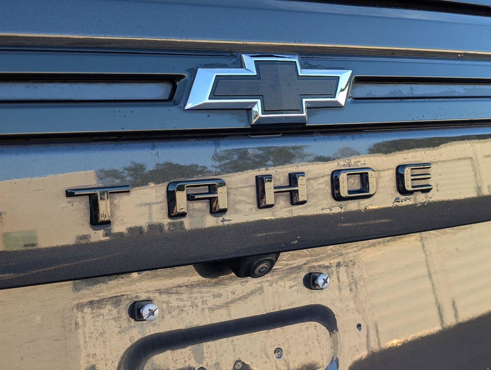 Used 2024 Chevrolet Tahoe Z71 w/ Luxury Package AWD/4WD image 5