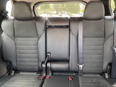 Used 2024 Mitsubishi Outlander SE AWD/4WD image 11