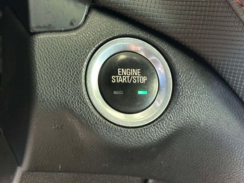 Used 2023 Chevrolet Equinox RS FWD image 25