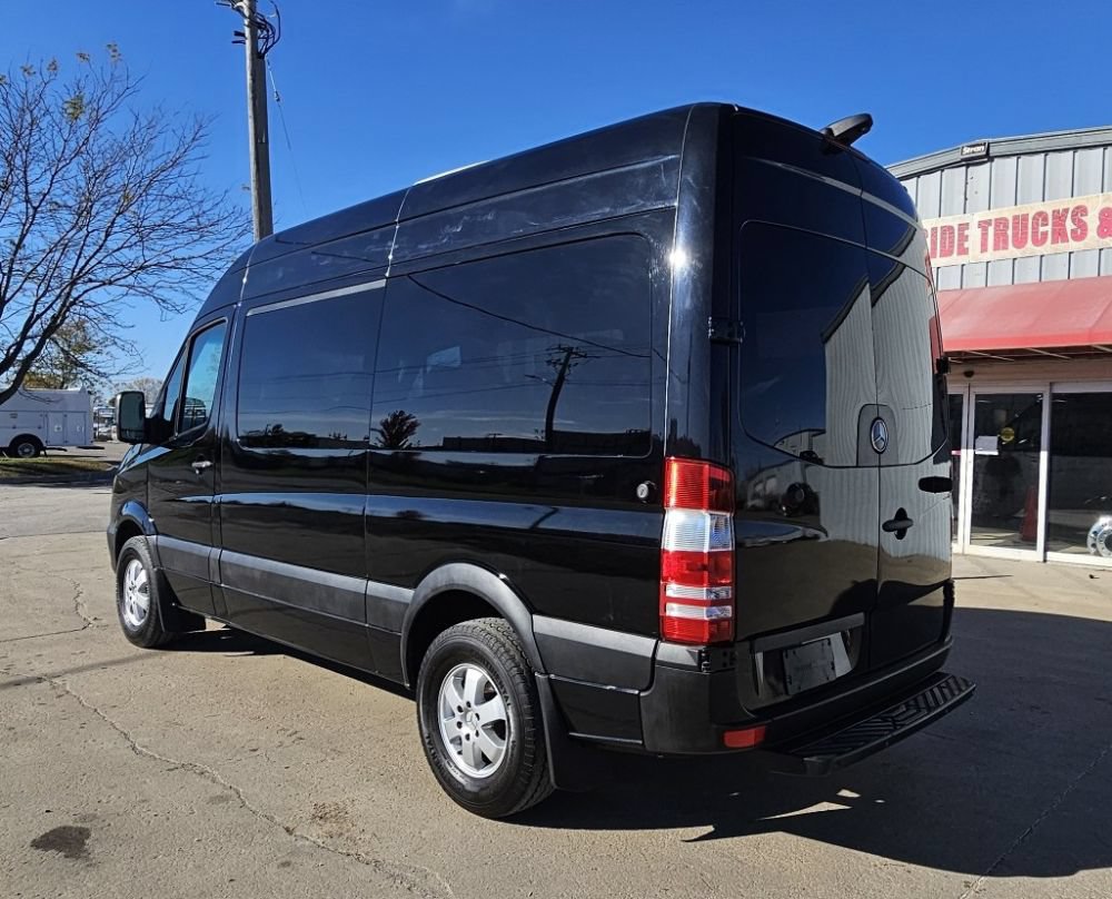 Used 2016 Mercedes-Benz Sprinter 2500 image 8