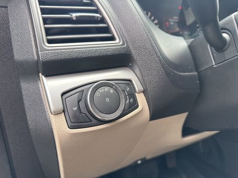 Used 2019 Ford Explorer FWD image 16