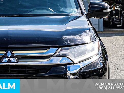 Used 2018 Mitsubishi Outlander SE image 14