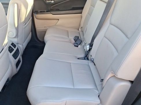 Used 2022 Honda Pilot Special Edition image 16