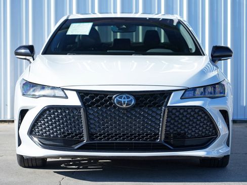 Used 2021 Toyota Avalon XSE image 6