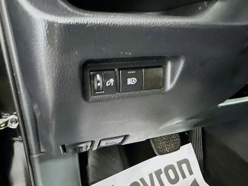Used 2021 Toyota RAV4 XLE FWD image 10