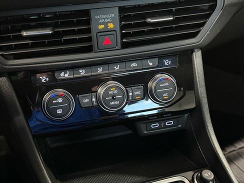 Used 2020 Volkswagen Jetta R-Line w/ R-Line Cold Weather Package image 20