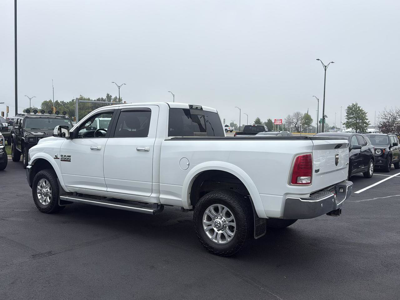 Used 2018 RAM 2500 Laramie w/ Convenience Group AWD/4WD image 3