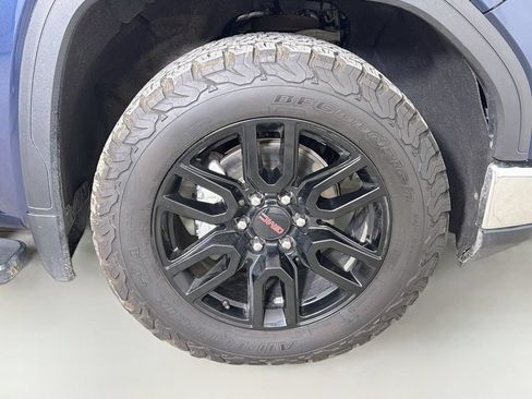 Used 2022 GMC Sierra 1500 SLT w/ SLT Premium Package AWD/4WD image 28