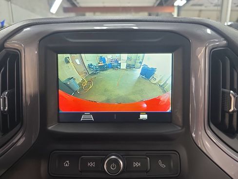 Used 2019 Chevrolet Silverado 1500 Custom w/ Custom Value Package AWD/4WD image 22