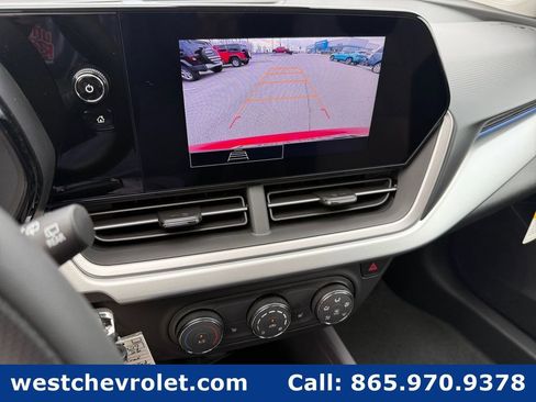 New 2026 Chevrolet Trax LS w/ LS Convenience Package FWD image 18
