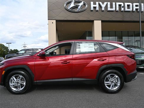New 2026 Hyundai Tucson SE image 12