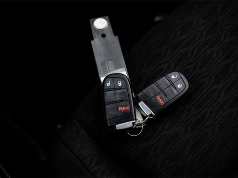 Used 2024 Dodge Durango SXT w/ SXT Blacktop Group image 59