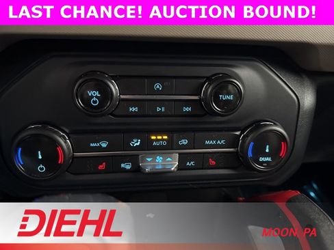 Used 2022 Ford Bronco Wildtrak image 34