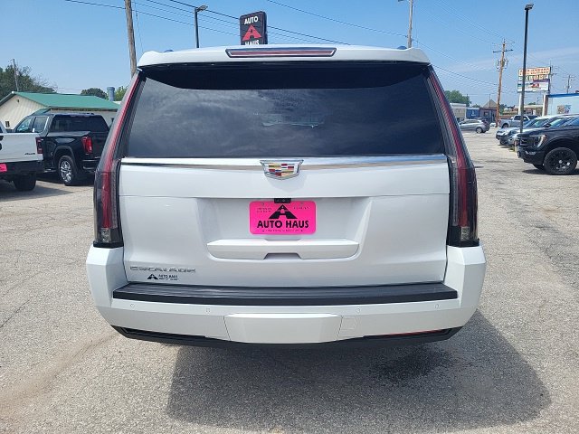 Used 2017 Cadillac Escalade ESV Luxury AWD/4WD image 28