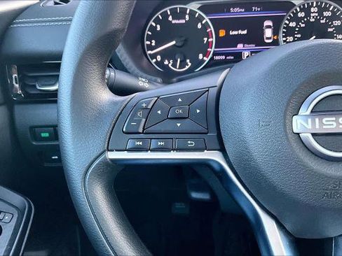 Certified 2025 Nissan Sentra SV image 22