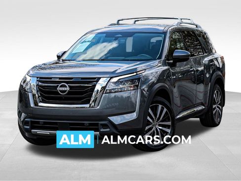 Used 2024 Nissan Pathfinder Platinum w/ Cargo Package image 1