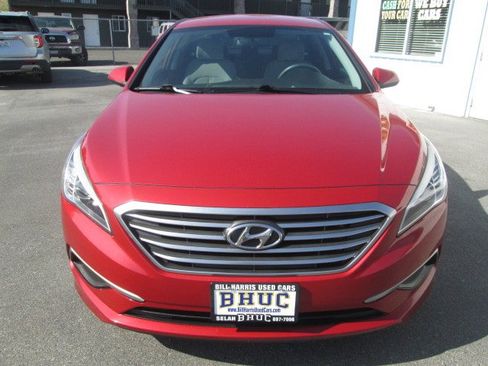 Used 2017 Hyundai Sonata SE image 2