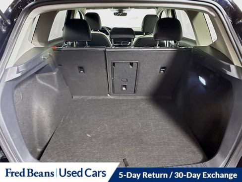 Used 2025 Volkswagen Taos SE AWD/4WD image 31