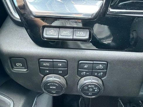 Used 2023 Chevrolet Silverado 1500 High Country w/ Technology Package AWD/4WD image 27