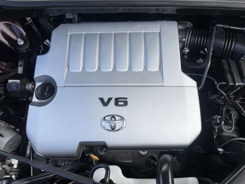 Used 2012 Toyota Highlander 4WD image 25