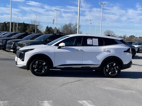 Certified 2026 Kia Sportage LX image 4