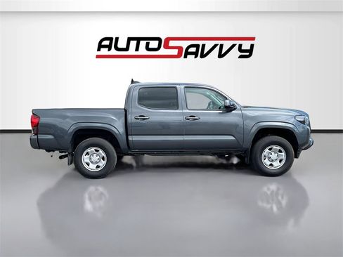 Used 2022 Toyota Tacoma SR image 8