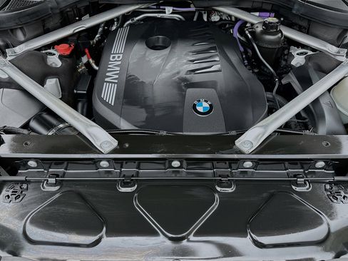 Certified 2023 BMW X7 xDrive40i w/ M Sport Package image 34